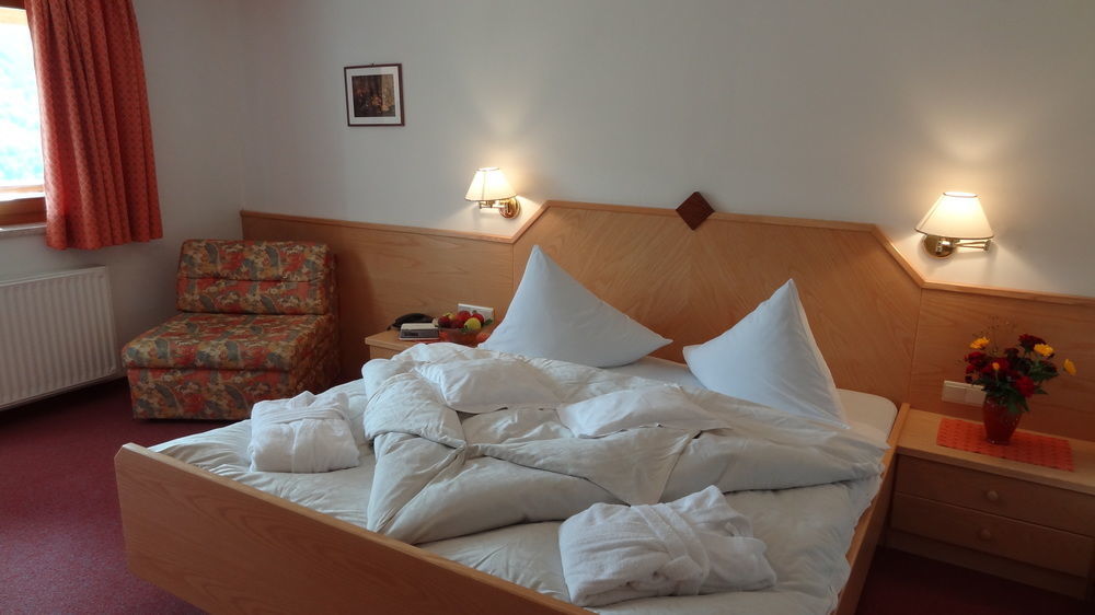 Hotel Alpenland Moso in Passiria Exterior foto