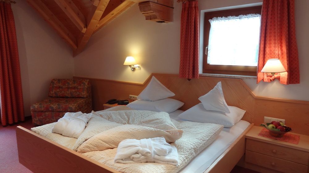 Hotel Alpenland Moso in Passiria Exterior foto